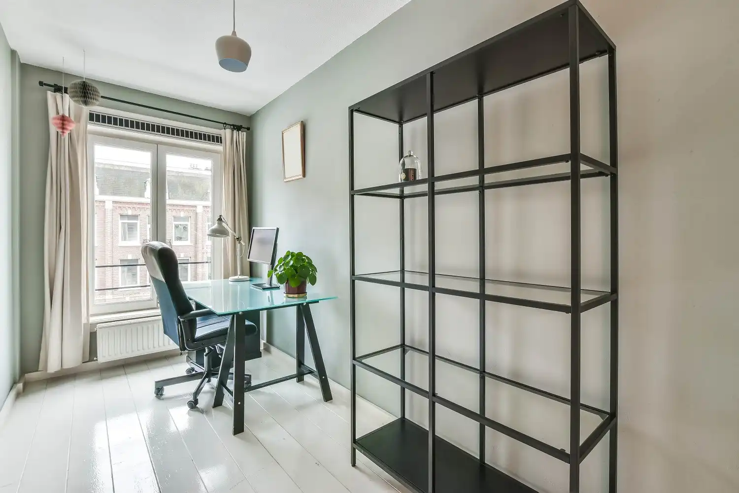 Anwendung von esg glas als Vitrine