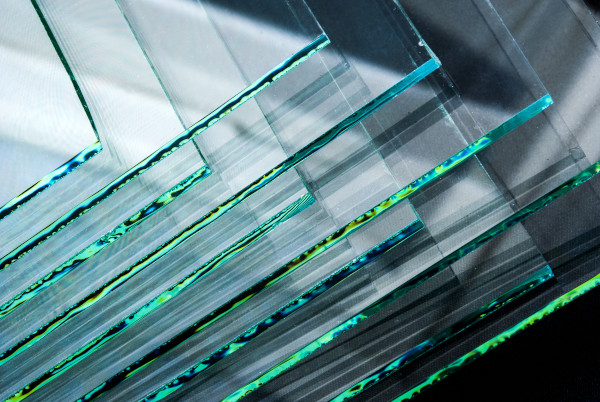 Verschiedene VSG aus ESG Glasscheiben, konfiguriert nebeneinander