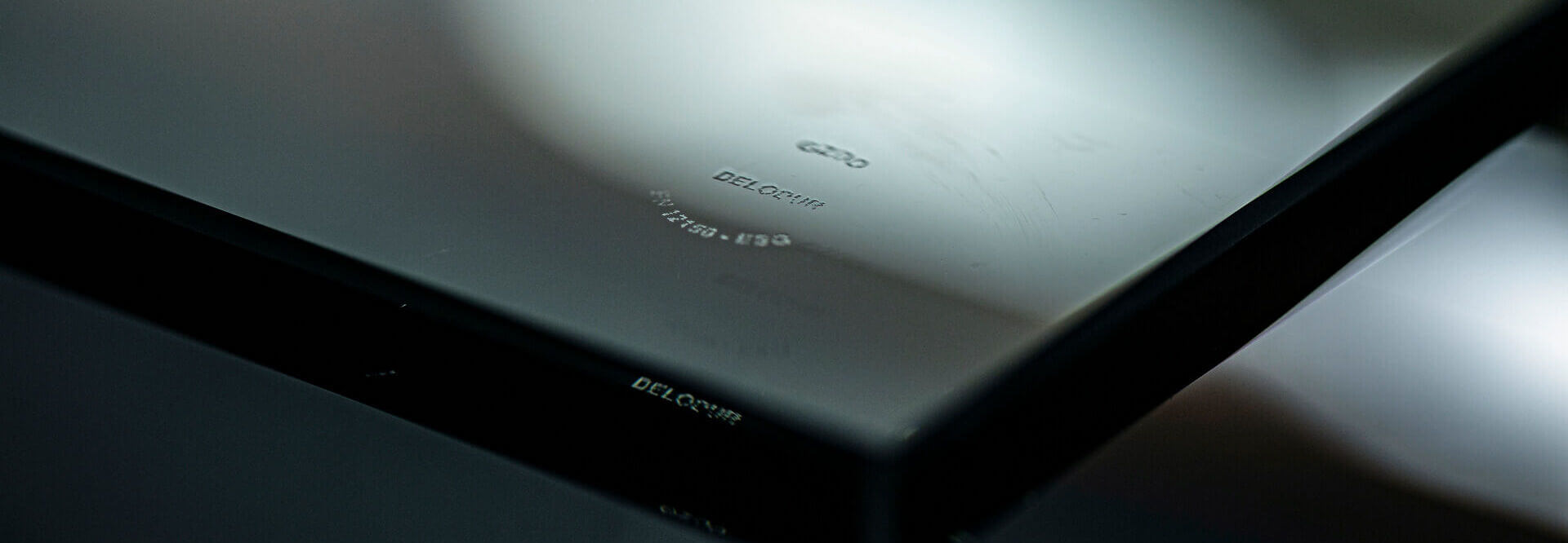 ESG Stempel auf Glasoberfläche ESG Stempel